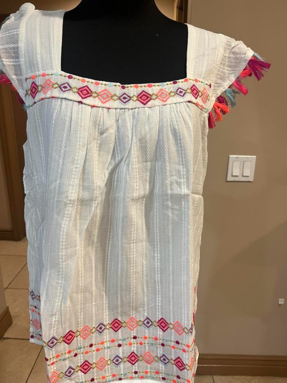 Savanna Jane White Embroidered Tassel Tunic blouse